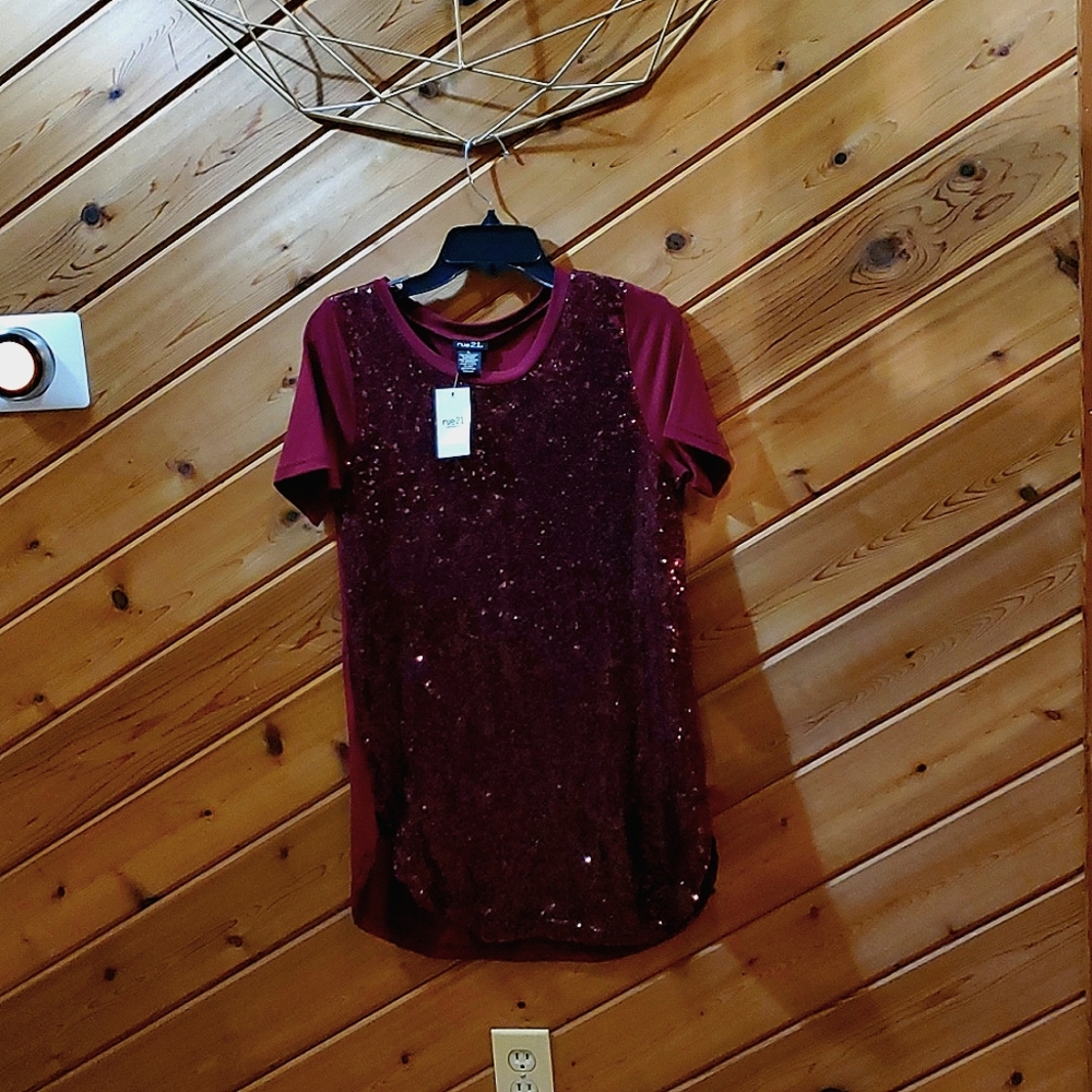 XL Rue 21 Sequin Tshirt